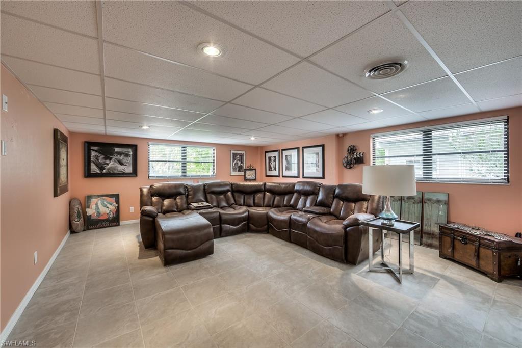 SIESTA ISLES - Residential