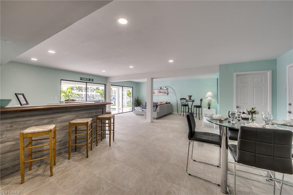 SIESTA ISLES - Residential