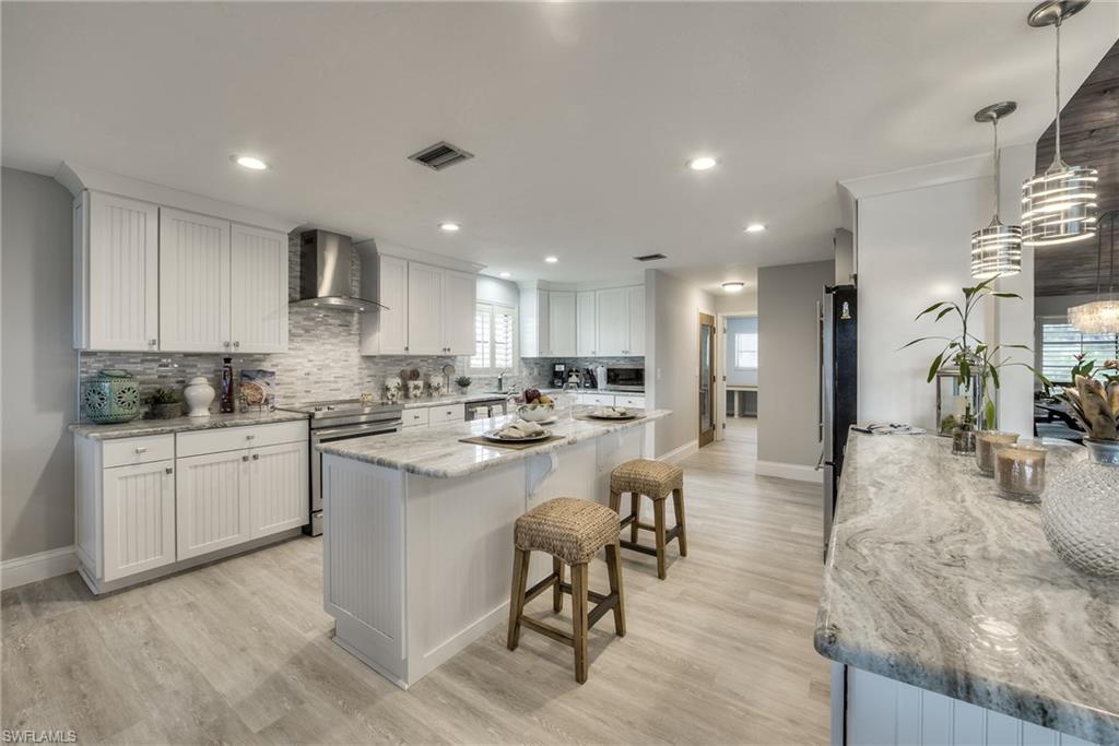 SIESTA ISLES - Residential