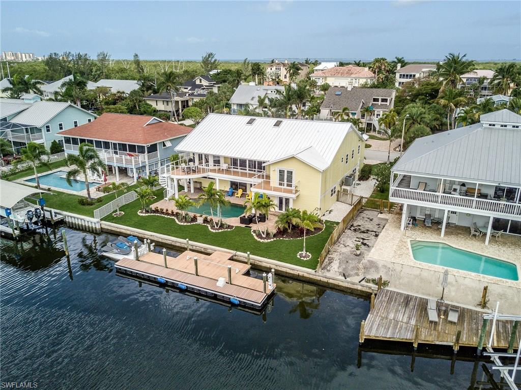 SIESTA ISLES - Residential