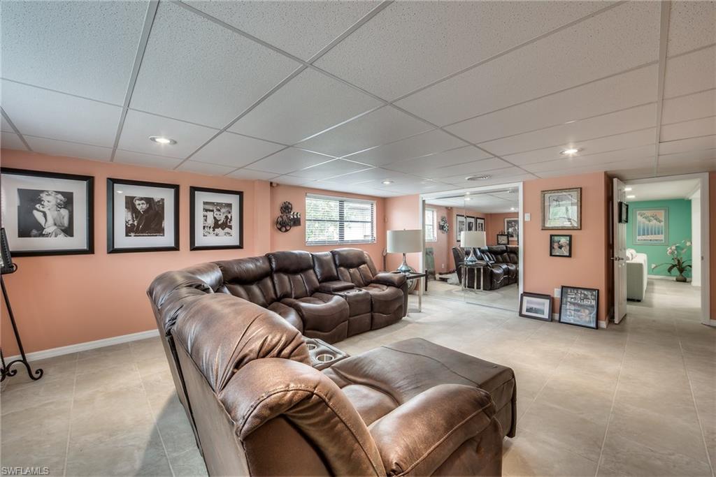 SIESTA ISLES - Residential