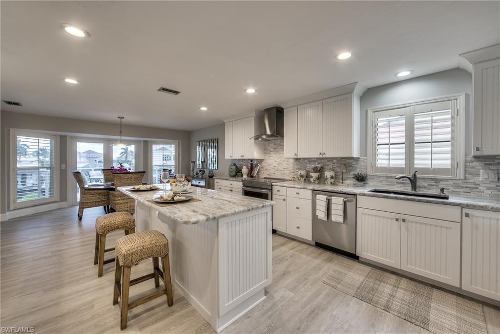 SIESTA ISLES - Residential