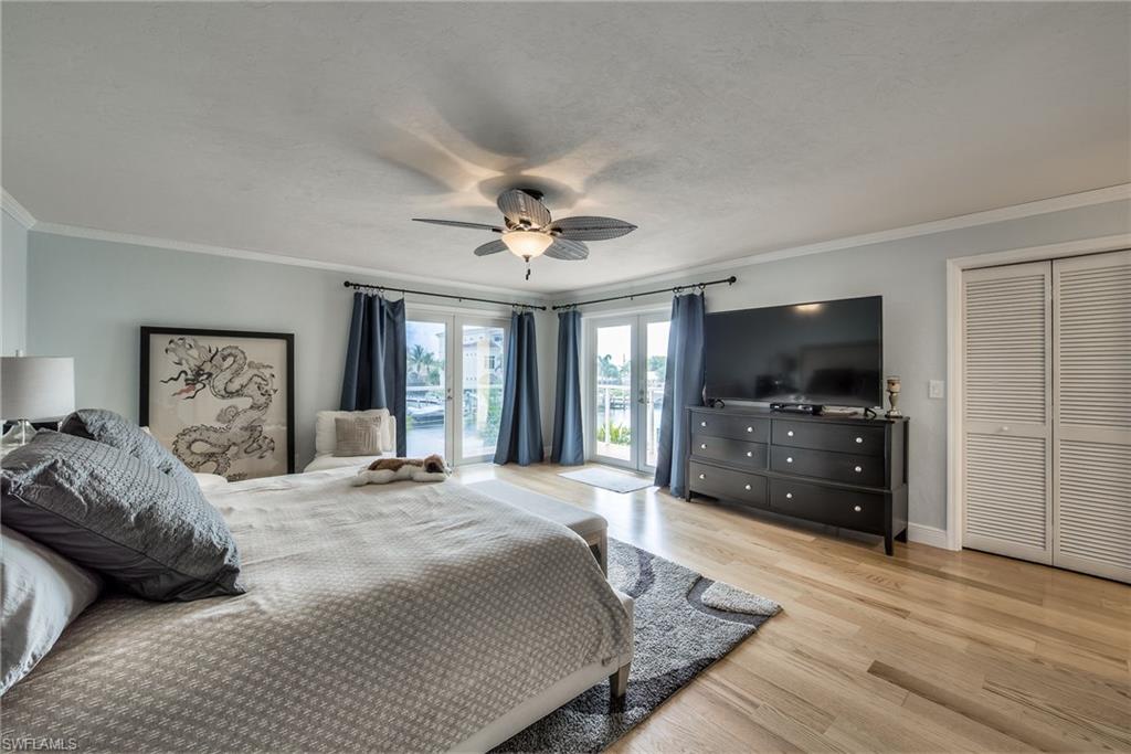 SIESTA ISLES - Residential