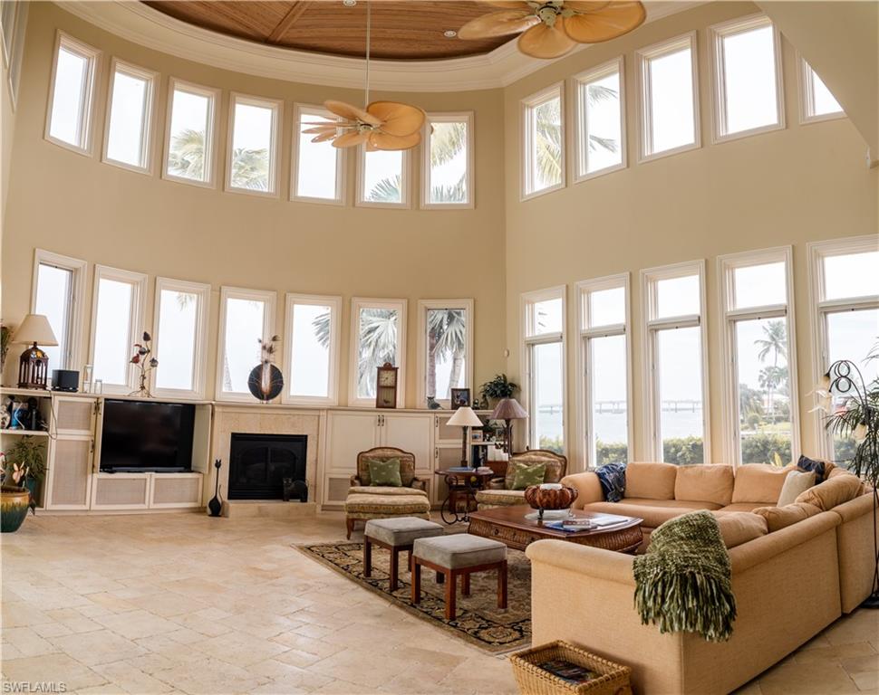 MARCO BEACH - Residential