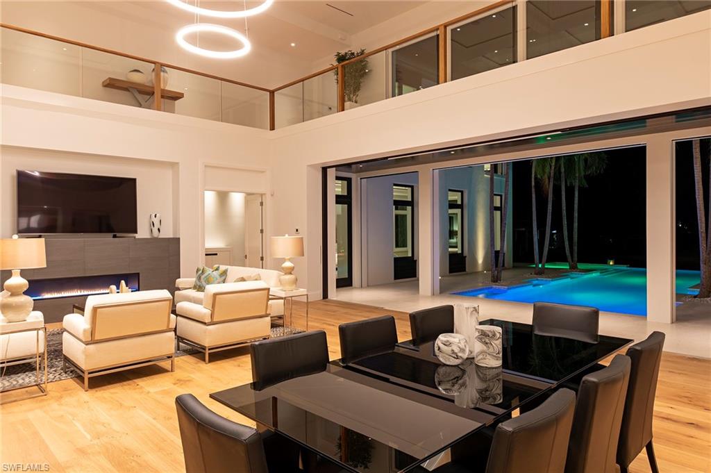 AQUALANE SHORES - Residential