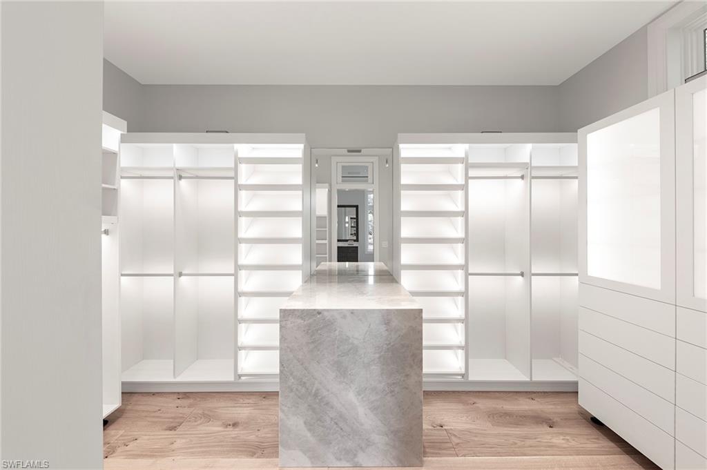 AQUALANE SHORES - Residential