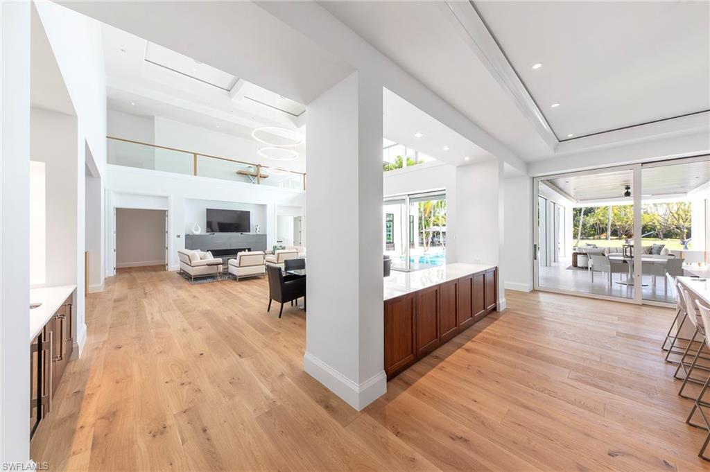 AQUALANE SHORES - Residential