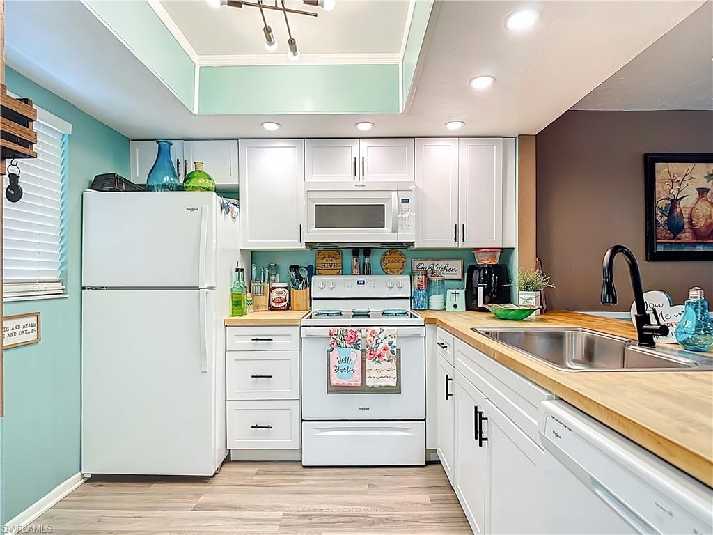 COUNTRY PINES CONDO - Residential