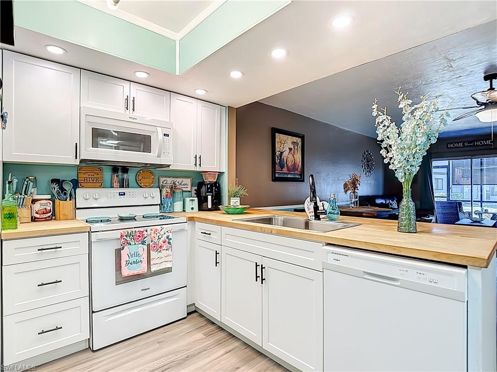 COUNTRY PINES CONDO - Residential