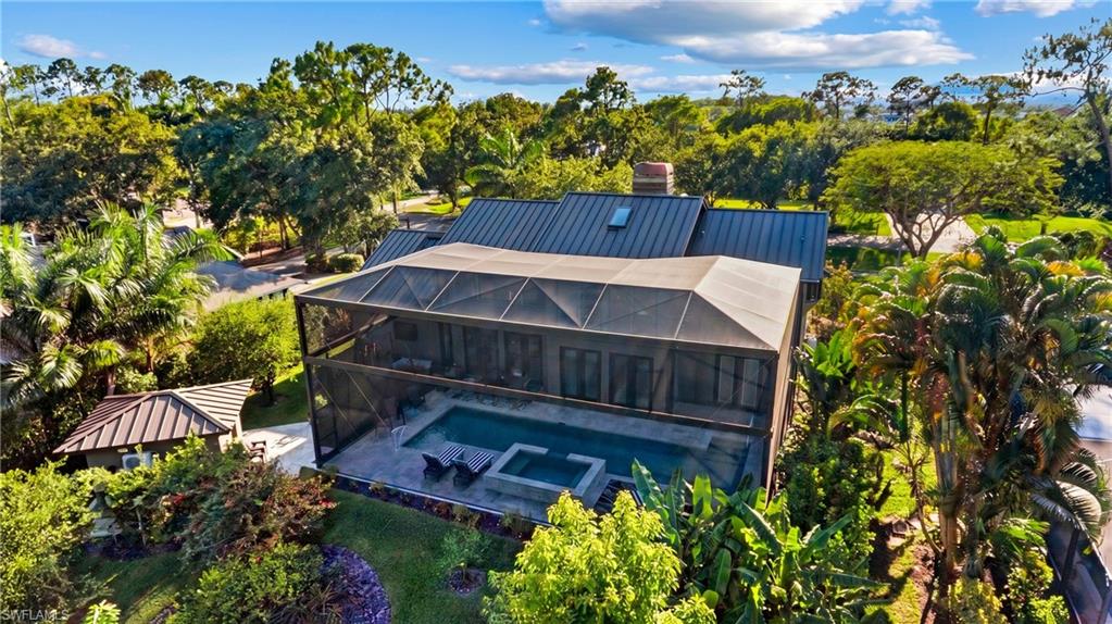 TALL PINES - Residential