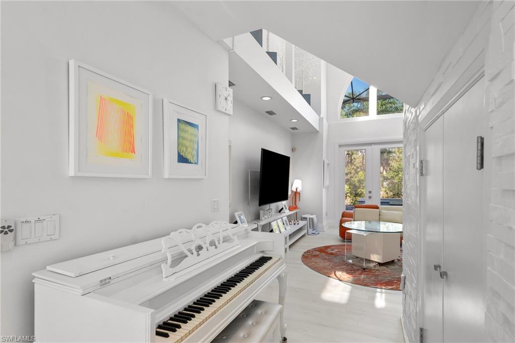 TALL PINES - Residential