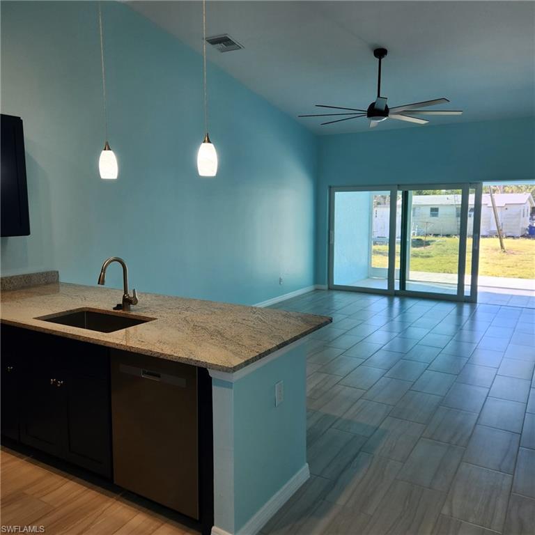CHARLOTTE SHORES - Residential Lease