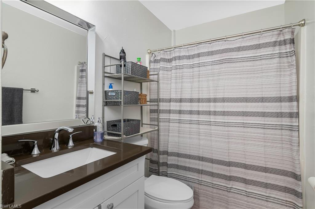 NAPLES MANOR - Residential