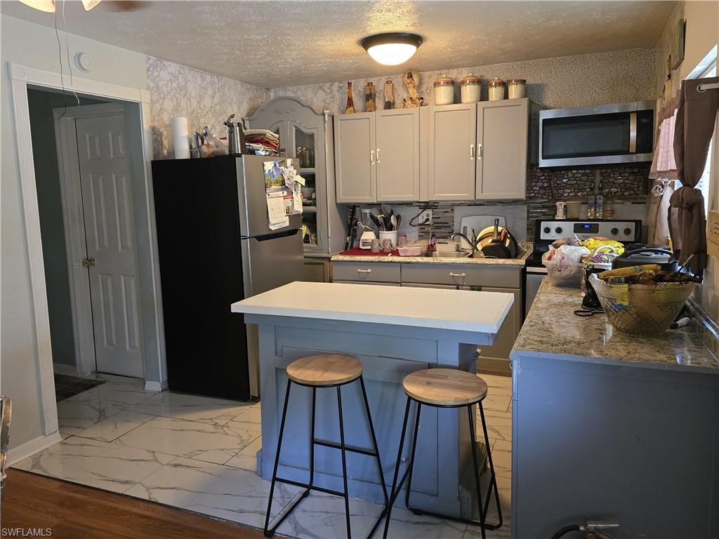 BONITA ROYAL CONDO PHASE 1 - Residential