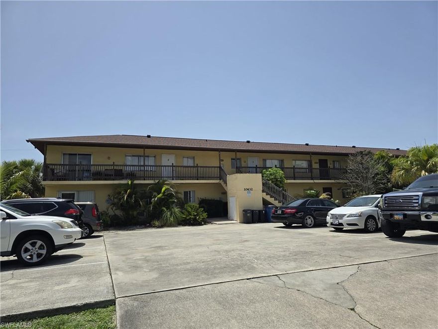Great investment opportunity in Bonita Springs. This 2-bedroom, 1-bath apartment offers a functional layout and strong rental potential. Convenient location near shopping, dining, major roads, and beaches.