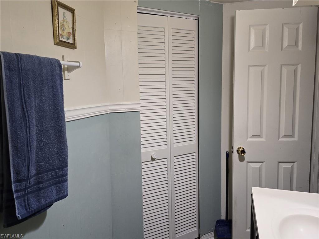 BONITA ROYAL CONDO PHASE 1 - Residential