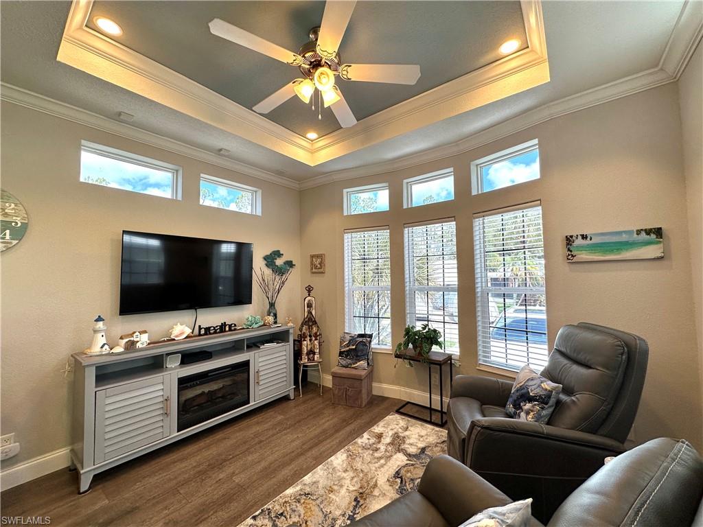 CORKSCREW WOODLANDS - Residential