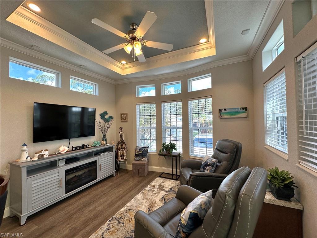 CORKSCREW WOODLANDS - Residential