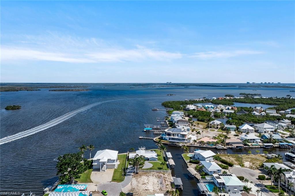 HOLIDAY HEIGHTS - Residential