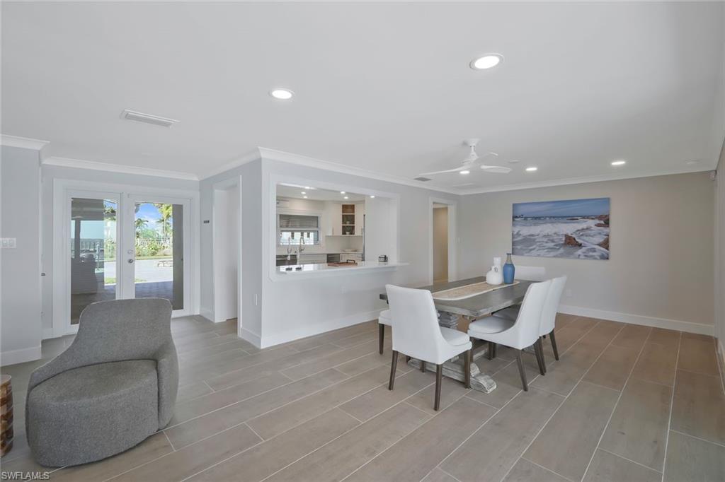 HOLIDAY HEIGHTS - Residential