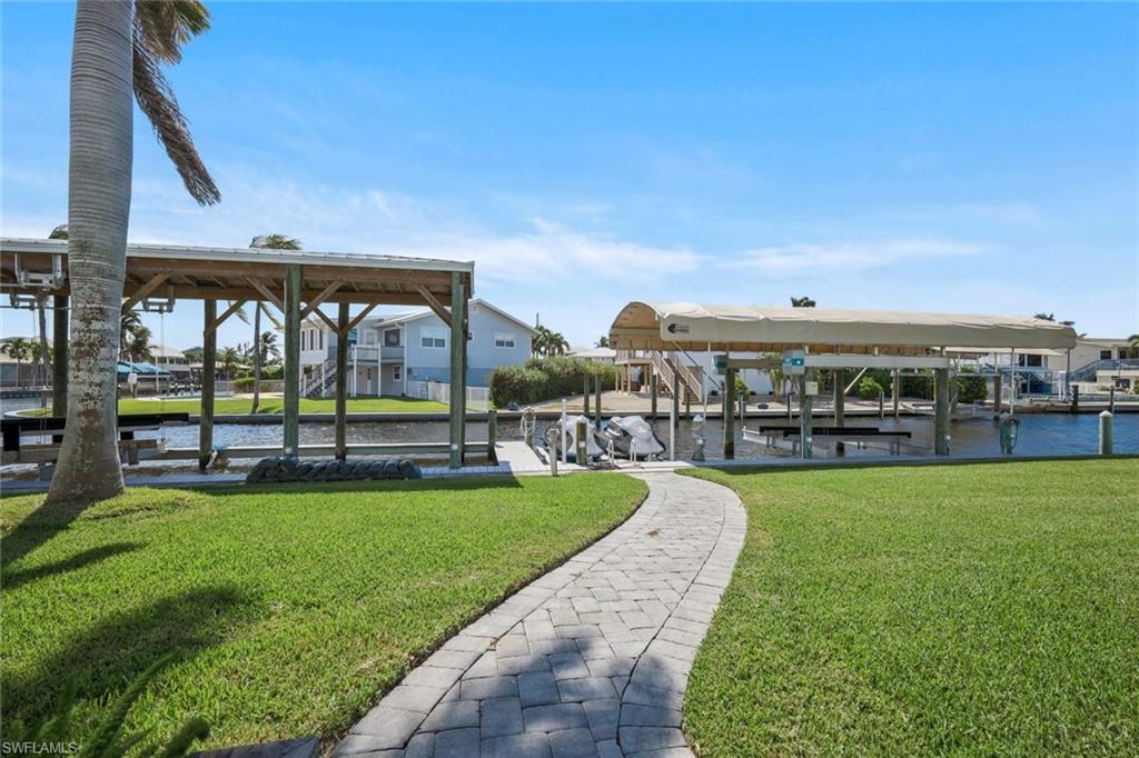 HOLIDAY HEIGHTS - Residential