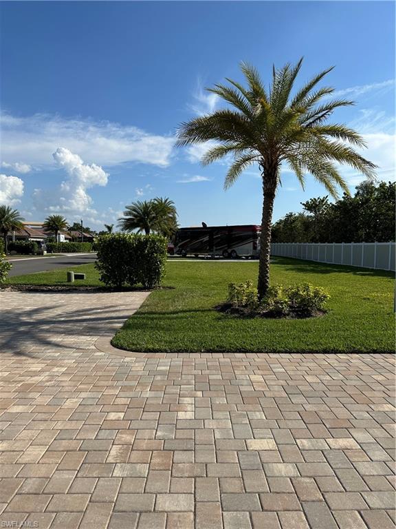 GOLDEN PALMS LUXURY MOTORCOACH RESORT - Land