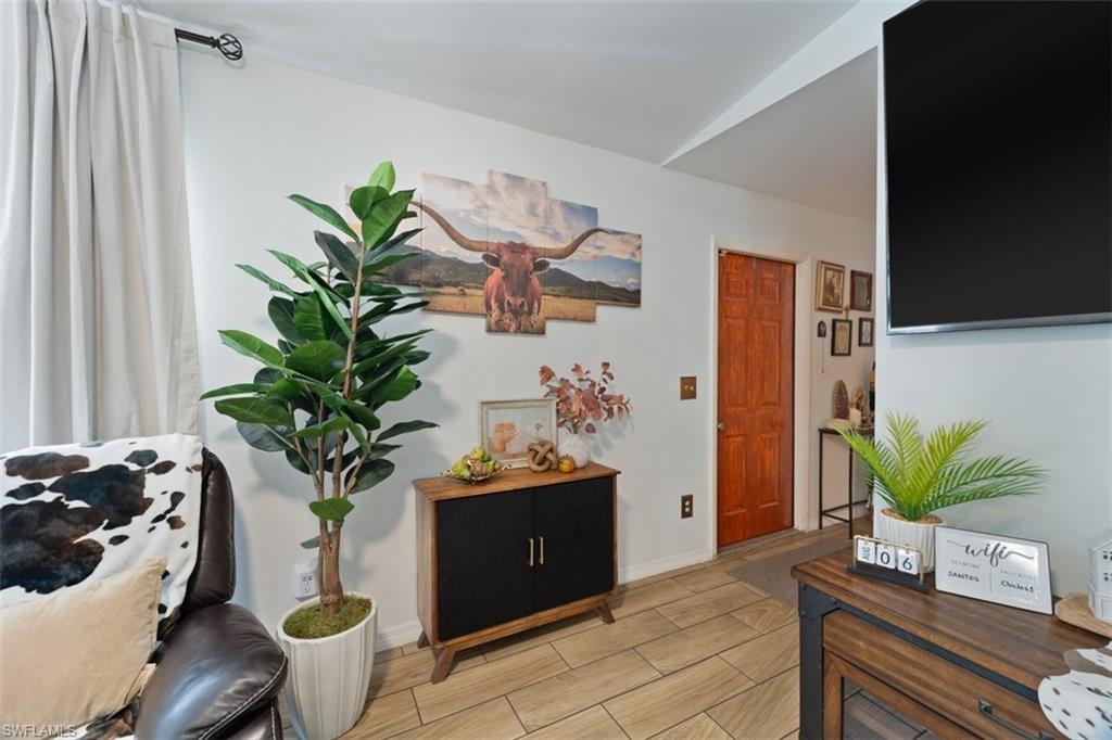 LABELLE BELMONT WOODS - Residential