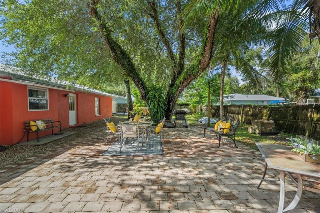 LABELLE BELMONT WOODS - Residential