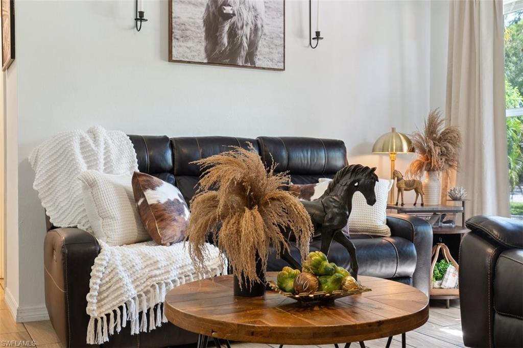 LABELLE BELMONT WOODS - Residential