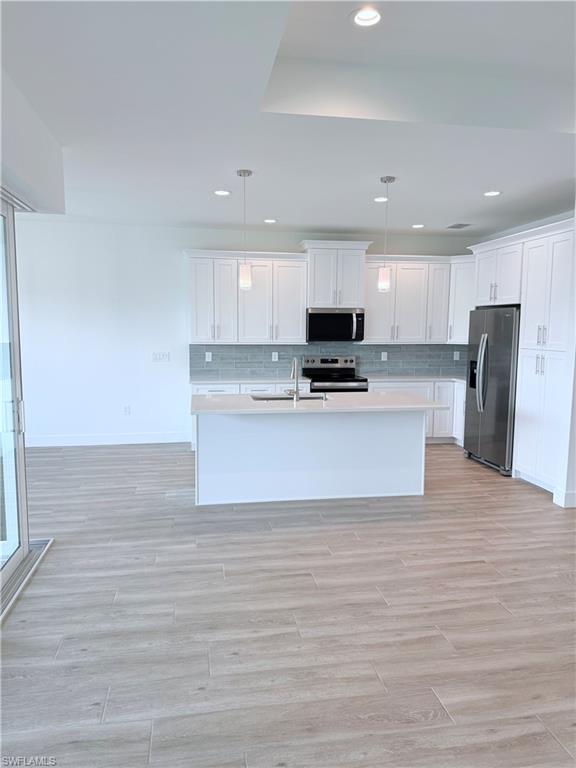 BANYAN BAY - Residential