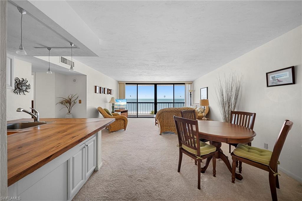 AMBASSADOR CONDO - Residential