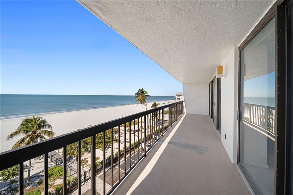 AMBASSADOR CONDO - Residential