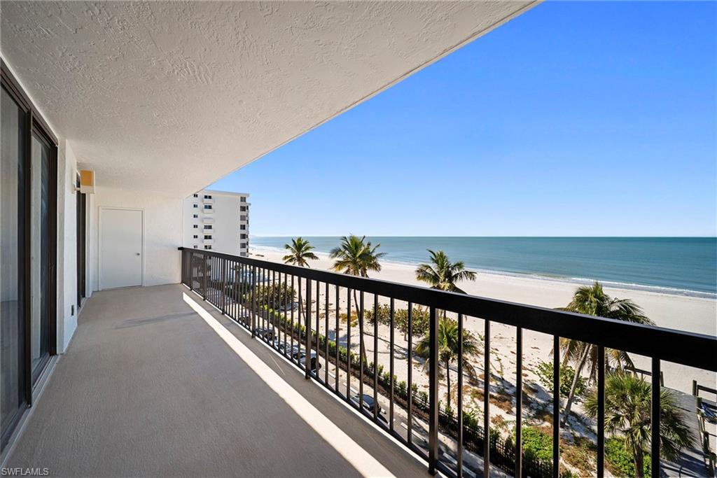 AMBASSADOR CONDO - Residential