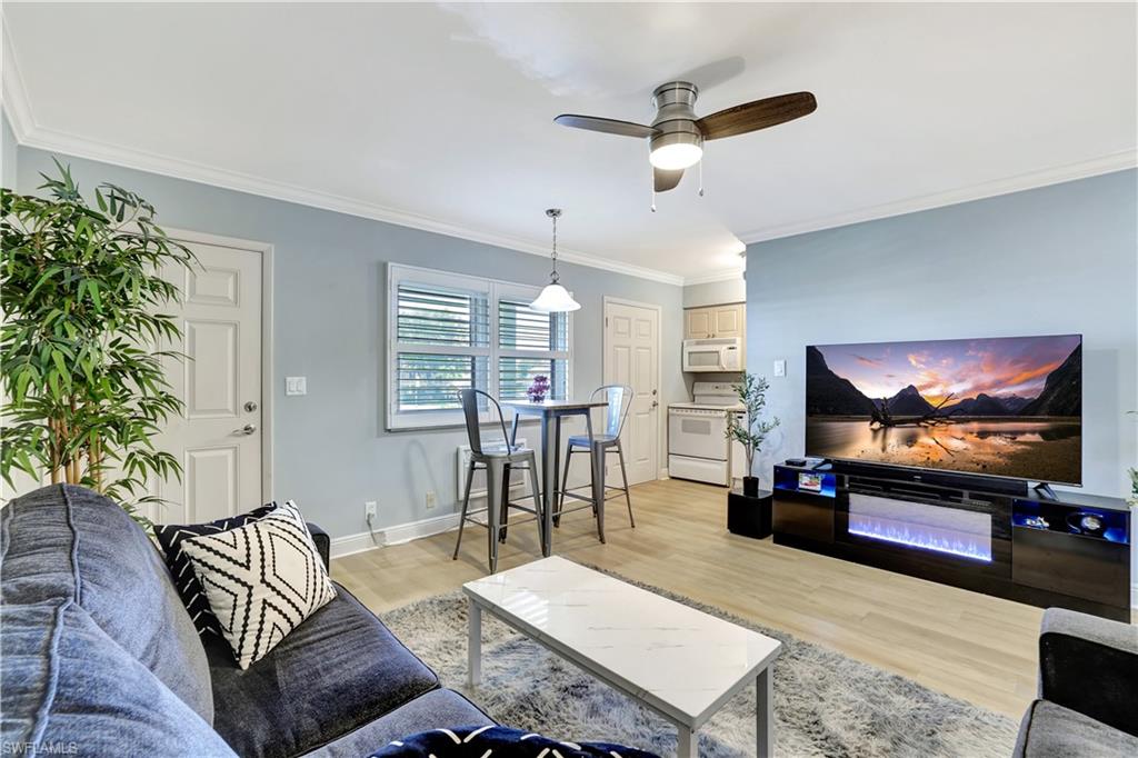 SOUTHWINDS APTS OF MARCO ISLAND - Residential