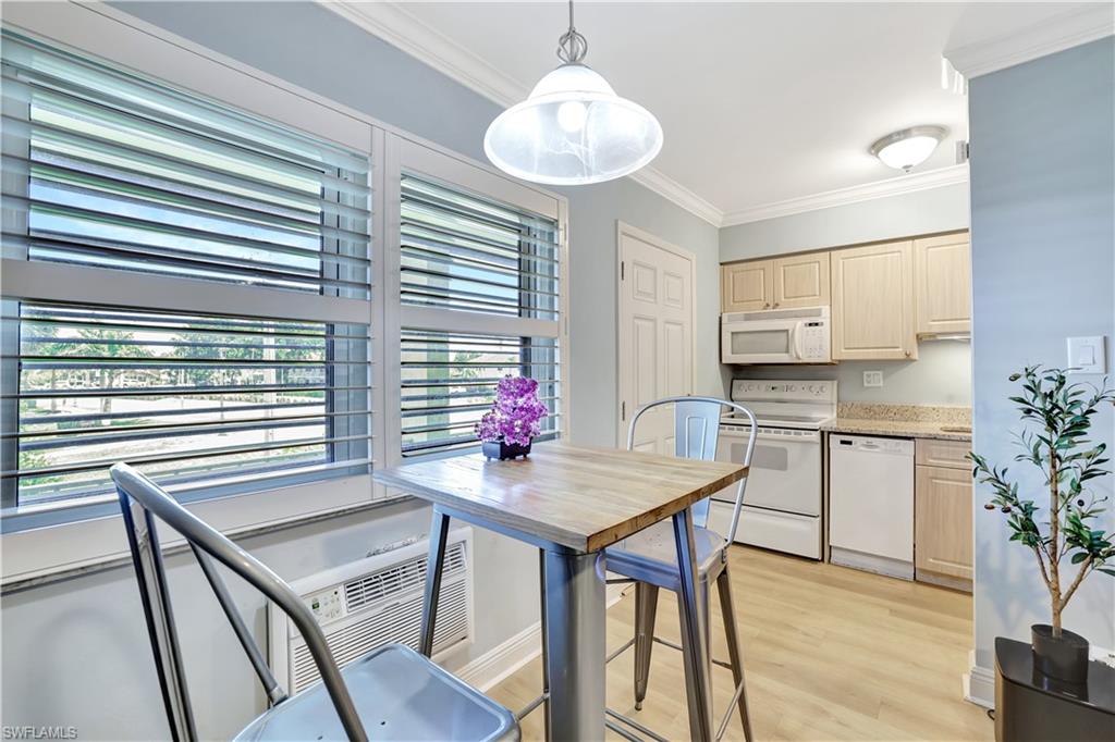 SOUTHWINDS APTS OF MARCO ISLAND - Residential