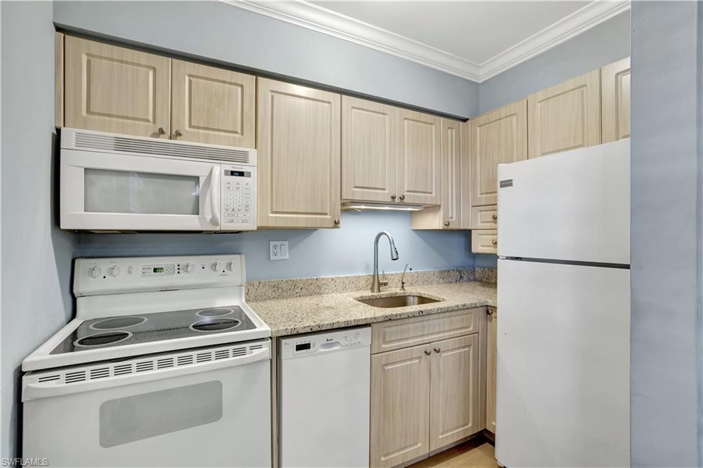 SOUTHWINDS APTS OF MARCO ISLAND - Residential