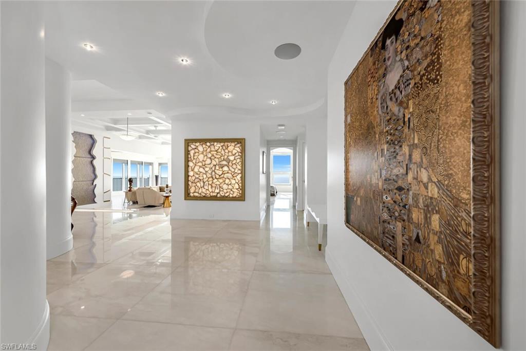 PARK PLAZA - Residential