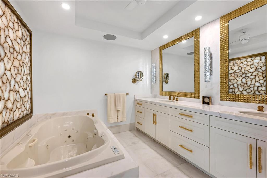 PARK PLAZA - Residential