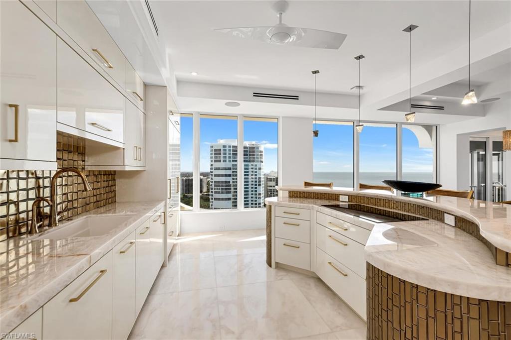 PARK PLAZA - Residential