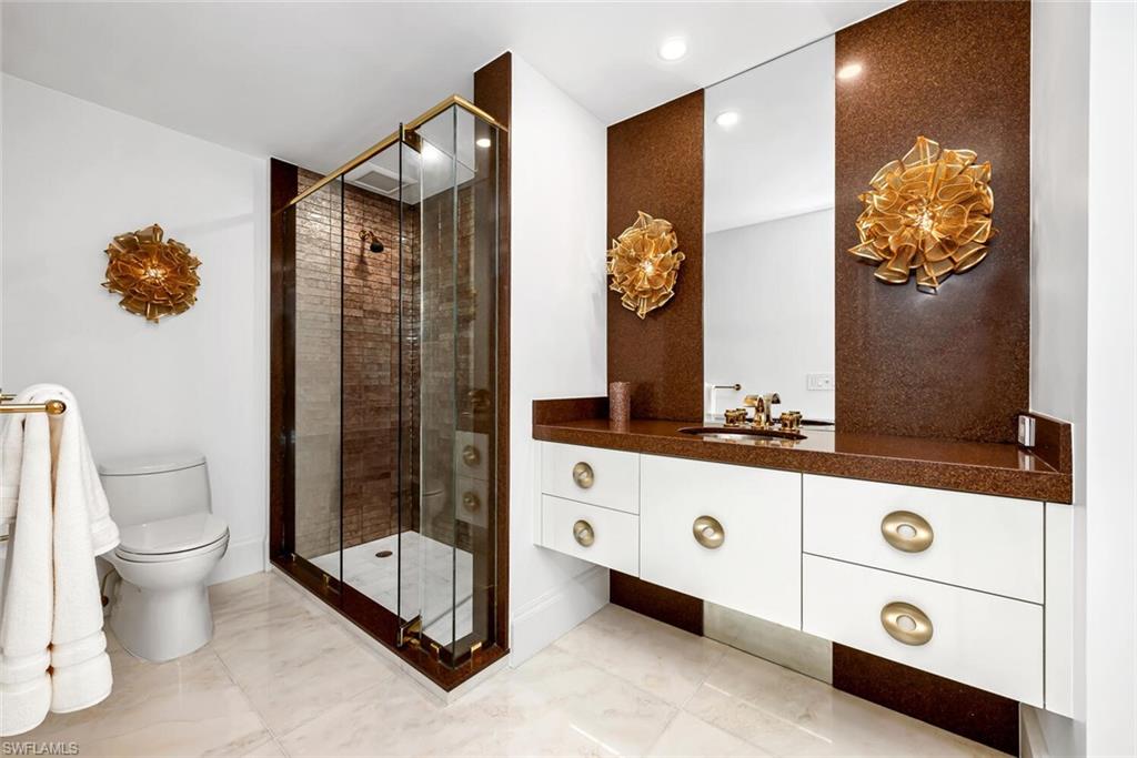 PARK PLAZA - Residential