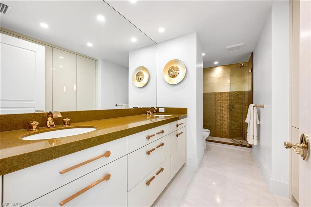 PARK PLAZA - Residential