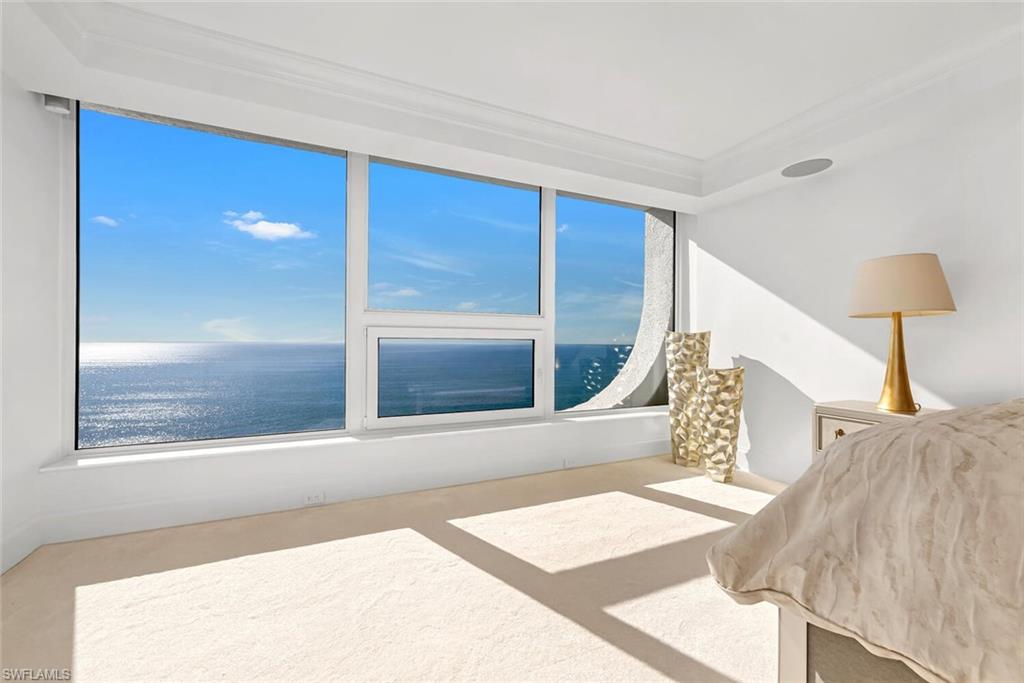 PARK PLAZA - Residential