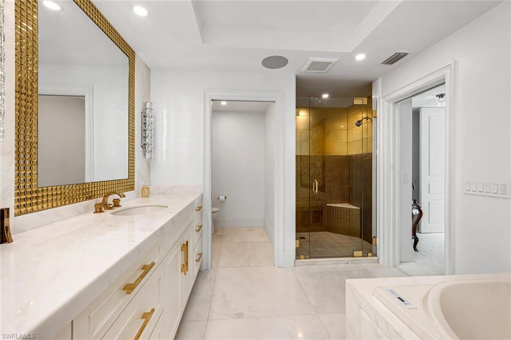 PARK PLAZA - Residential