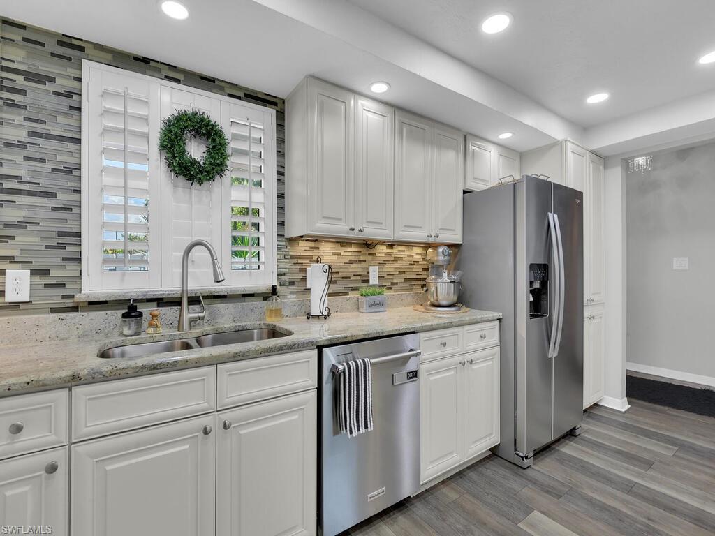 CALOOSA BAYVIEW - Residential