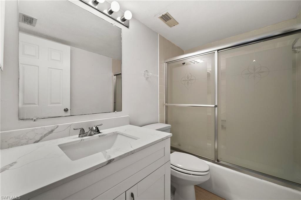 ADMIRALTY YACHT & RACQUET CLUB - Residential