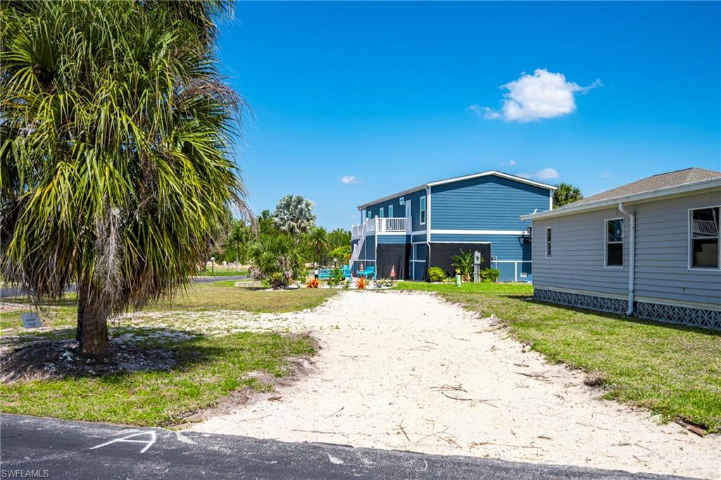 MCGREGOR MOBILE MANOR - Land