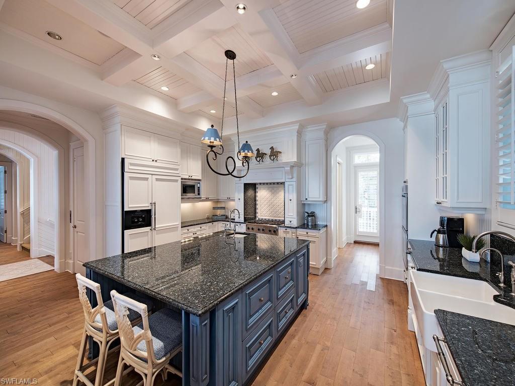 HIDEAWAY BEACH - Residential