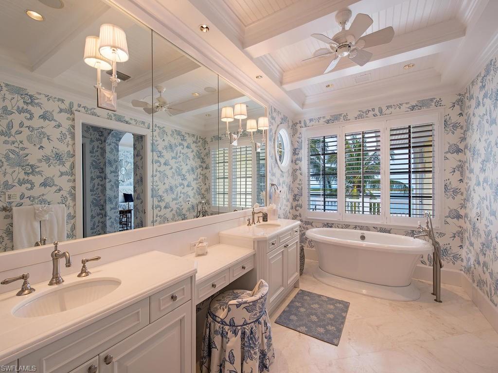 HIDEAWAY BEACH - Residential