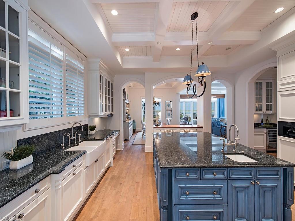 HIDEAWAY BEACH - Residential