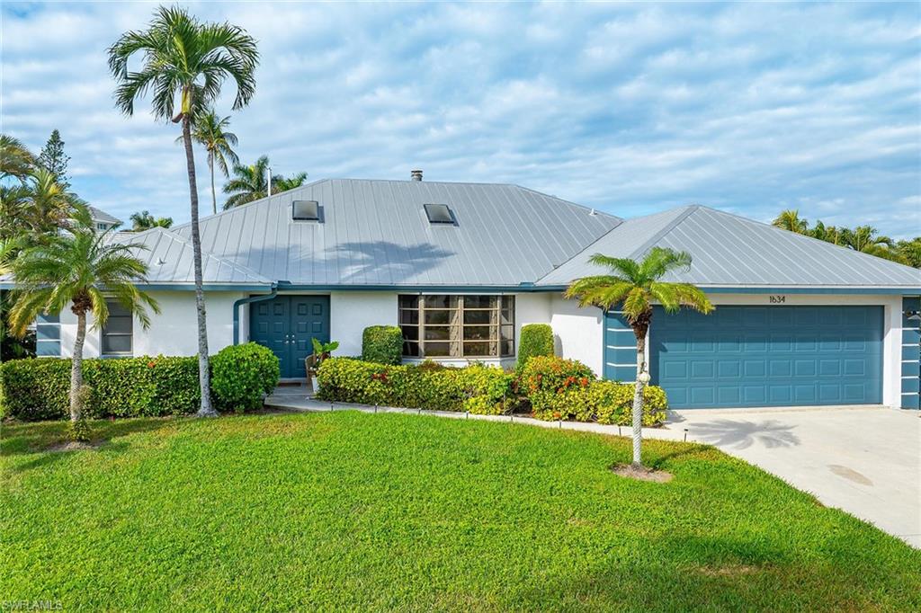 Photo of 1634 Bonita CT, NAPLES, FL 34102 (MLS # 225008366)